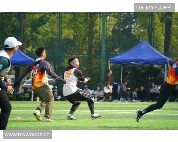 赛后分析:上海飞盘队与西安飞盘队的精彩对决与战术节奏探讨 赛后分析:上海飞盘队与西安飞盘队的精彩对决与战术节奏探讨